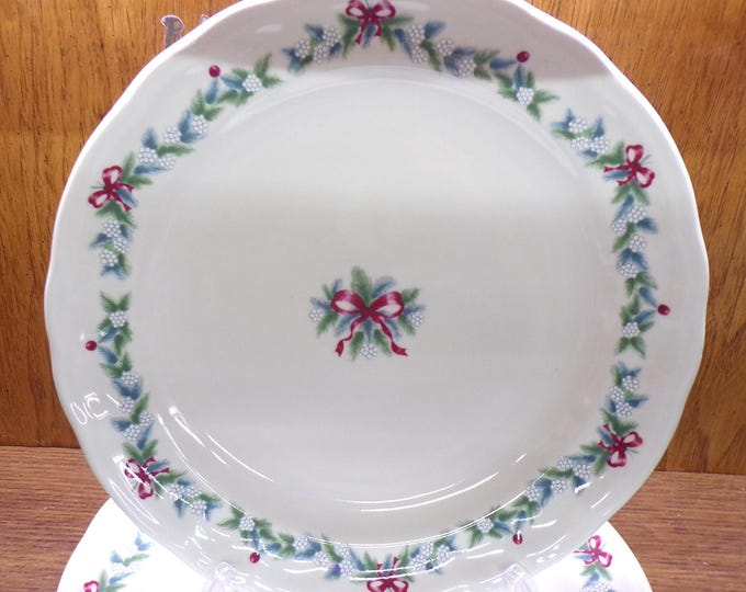 2505 Pfaltzgraff Red Ribbons Christmas Holiday 11" Stoneware Dinner Plates Set of 4 - Holly & Berry - Great Condition