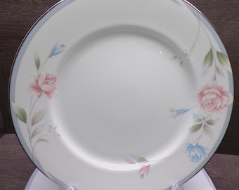 2607 Oneida Lycee GMI3300 Vintage Fine Porcelain 10.5" Dinner Plates Set of 4