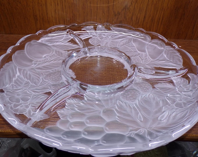 2508 Mikasa Home Beautiful WY046/581 Garden Harvest 14" Crystal Divided Chip & Dip Tray Platter - Scratches in Center Otherwise Beautiful