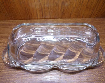 2507 Anchor Hocking Swirl Glass Clear Vintage 7" Covered Butter Dish - Pre-owned Great Condition