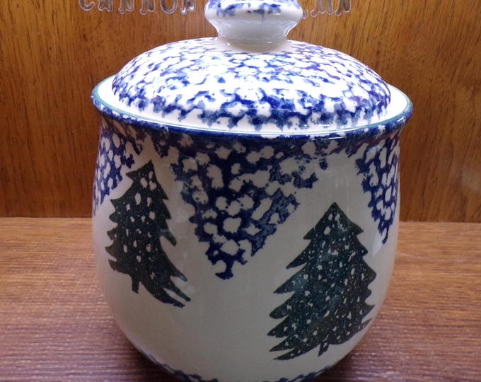 2507 Folk Craft Blue Sponge Cabin in the Snow 7.5"W x 9"T 7" Deep Vintage Cookie Jar- Stoneware by Tienshan - Pre-owned Great Condition