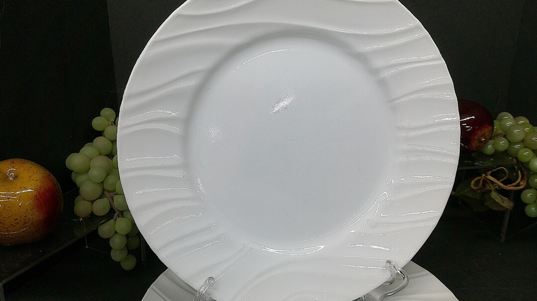 2403027 Corelle Boutique Swept White Waves 10.75 Dinner Plates Set of 7