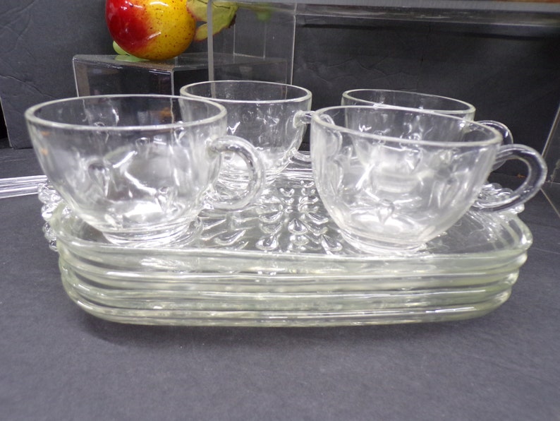 2302 Hazel Atlas Glass Tear Drop Snack Sets Vintage Set of 8 4 11 X 6