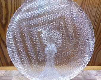 2508 Arcoroc 13" Vintage Basket Weave Wicker Style Decorative Serving Platter Made in France - Great Condition