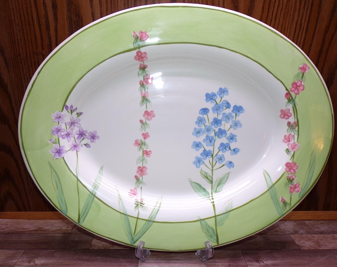 2509 Tabletops Unlimited Just Flowers 18" x 14" Hand-painted Raised Rim Platter - Great Condition
