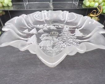 2309 Mikasa Christmas Story Footed Bon Bon Crystal Holiday Serving Plate with Ruffled Satin Edges