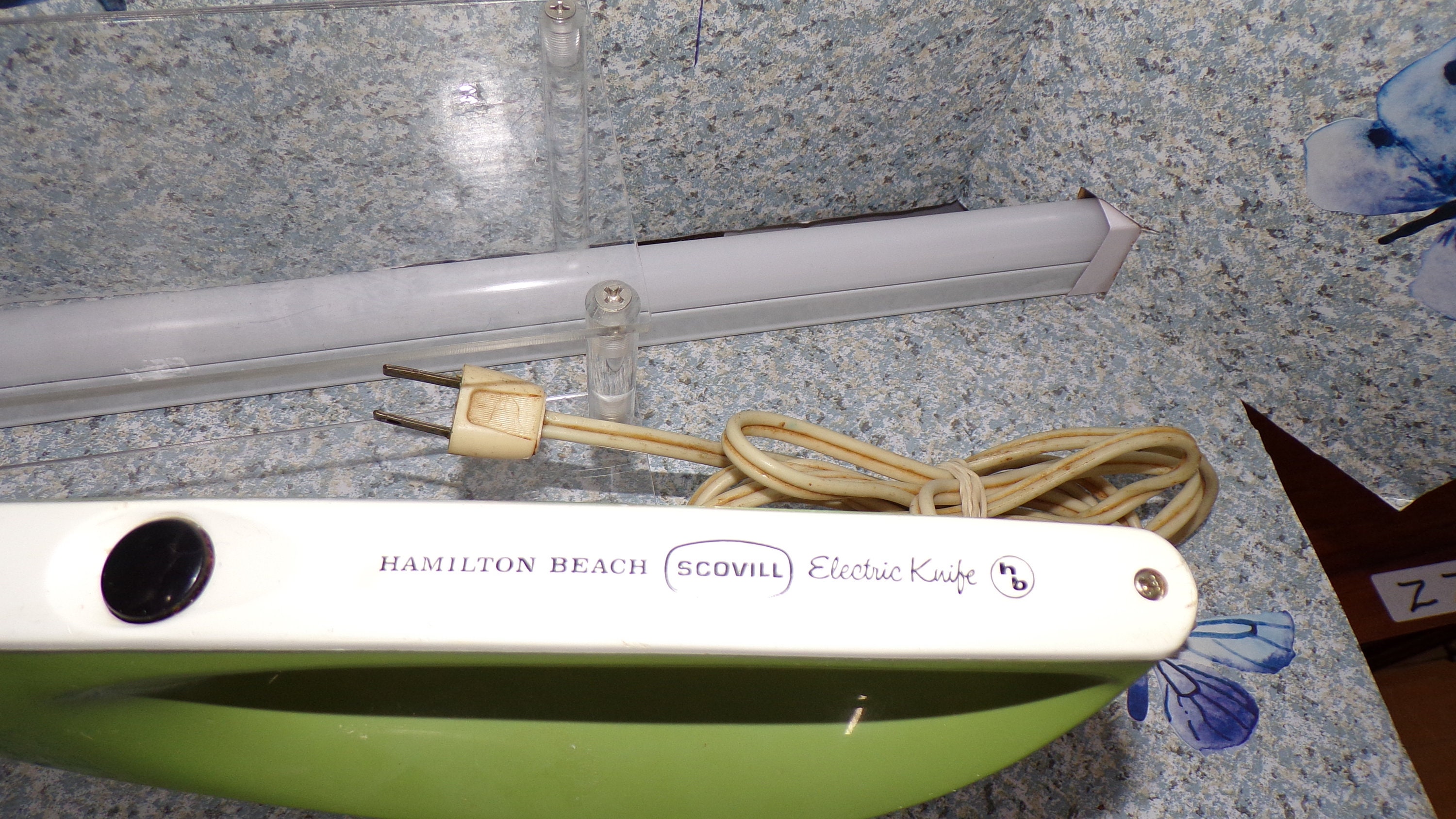 Vintage Hamilton Beach Scovill Electric Knife Model 275A Avocado Green Made in the USA