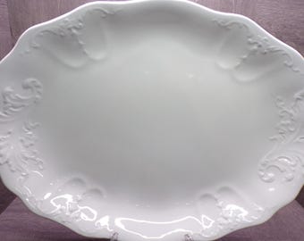 2609 Johnson Bros. Royal Ironstone Tracery Antique from 1890's 18" White Oval Platter with Raised Rim Acanthus Oak Leaf Pattern