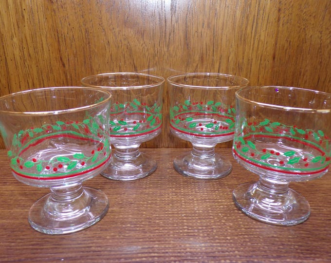 2503 Arby's Holly Berry Christmas 4" Footed 8 oz Vintage Sherbet Dessert Cups / Champagne Glasses with Gold Rim Set of 4 - Great Condition