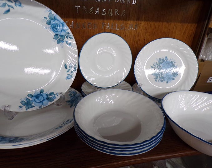 2504 Corelle Blue Velvet Swirl Dinnerware - Blue Roses - Great Condition Choose From List: