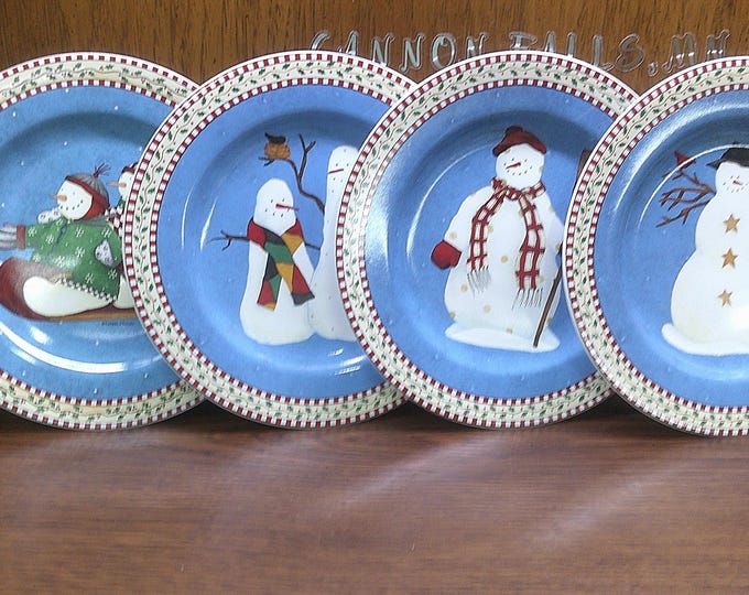 2410 Sakura Snowmen 8" Lunch / Snack Plates Mixed Set of 4 Vintage 2000 by Debbie Mumm- Great Condition