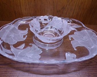 2506 The Versailles Collection Chip & Dip Platter Set with Dip Bowl J303  - Great Condition in Original Box
