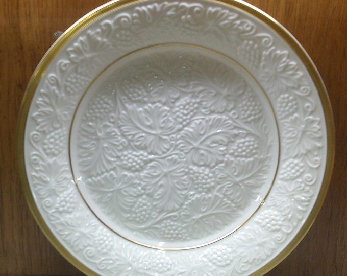 2408 Lenox Grape Leaf Pattern 13" Platter 24kt Gold Rim and Trim Excellent Condition