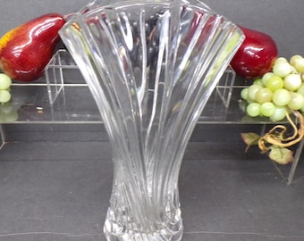 2305 Crystal Swirl 10" Ribbed Vase Vintage - Good Condition No Chips or Cracks