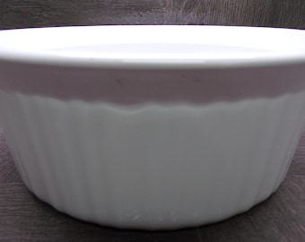 2609 Corning Ware 1.5 Quart F-5-B French White Ribbed 7.5" W x 3" T Casserole Bowl Baking Dish