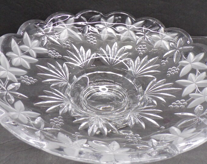 2212 Lead Crystal Centerpiece Serving Bowl Beautiful Vintage 12" - Great Condition No Chips or Cracks