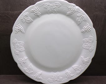 2605 Indiana Glass Colony White Milk Glass Harvest Grape & Leaf Round 14" Vintage Serving Platter - 2 Chips on Rim Otherwise Beautiful