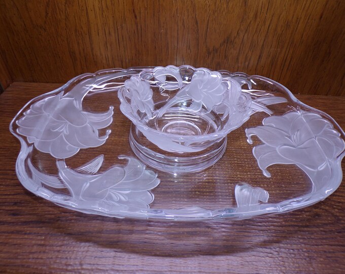 2506 The Versailles Collection Chip & Dip Platter Set with Dip Bowl J303  - Great Condition in Original Box