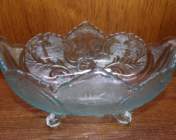 2507 Jeanette Lombardi Vintage 10" x 6.5" x 5" Tall Aqua Blue Glass Textured Footed Bowl with Scalloped Edge - Pre-owned Great Condition