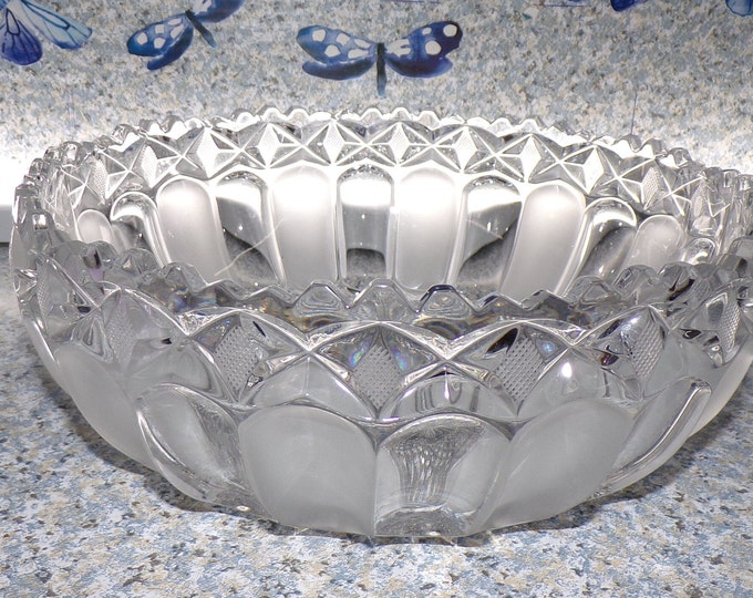 2206 Beautiful Vintage Heavy 24% Lead Crystal 9" Bowl Alternating Clear & Frosted Satin Panels - Great Condition