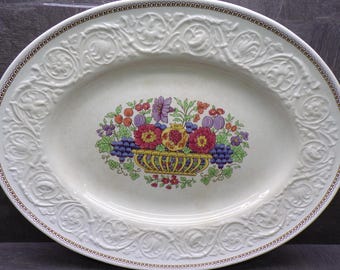2606 Wedgwood Patrician Windermere 1940's Vintage 16" x 12.5" Oval Platter