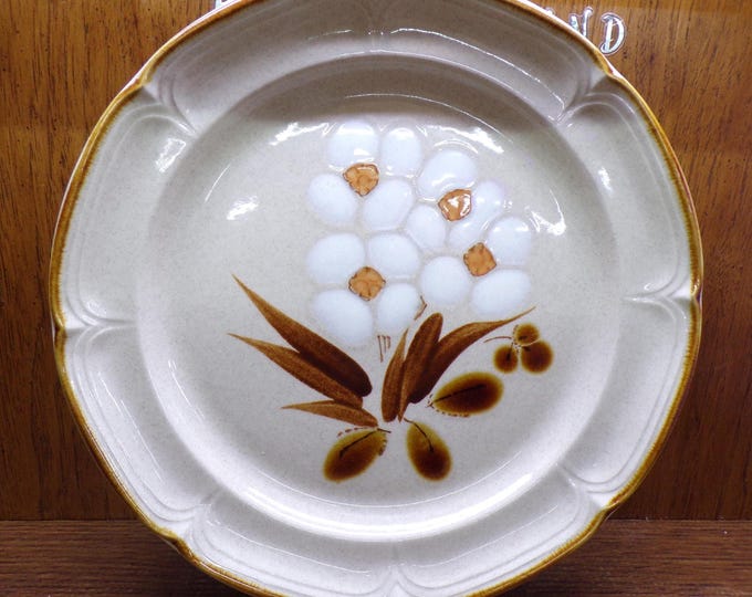 2508 Hearthside Classics Castlewood Hand-Painted Vintage Stoneware 12" Chop Plate Platter Made in Japan- Good Condition but has a small chip