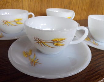 2507 Fire King Golden Wheat 8 pc Vintage Set - 4 Cups & 4 Saucers USA Milk Glass - Pre-owned Great Condition