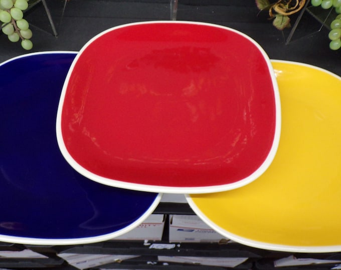 2305 Oneida 12" Heavy Stoneware Plates/ Platters- Set of 3 Blue, Red, Yellow - Light Scratches - Otherwise Great Condition