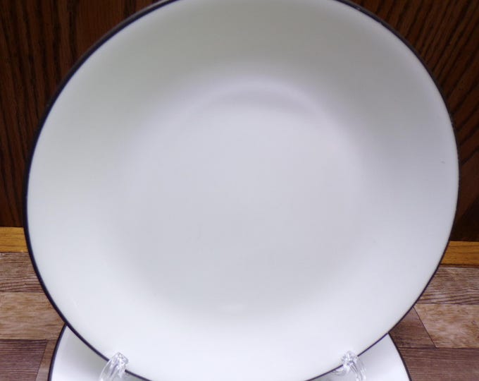 2508 Corelle Vitrelle 8.5" Lunch / Snack Plates White w/ Black Rim Set of 4 - Good Condition One has a Yellow Stain See last Pic