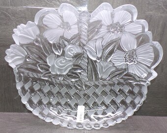 2605 Mikasa Studio Nova Fancy Flowers Vintage 14" Frosted Centerpiece Bowl