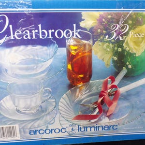 2309 Arcoroc Luminarc Clearbrook 32 pc Dinnerware Set New in Open Original Box - Made in France