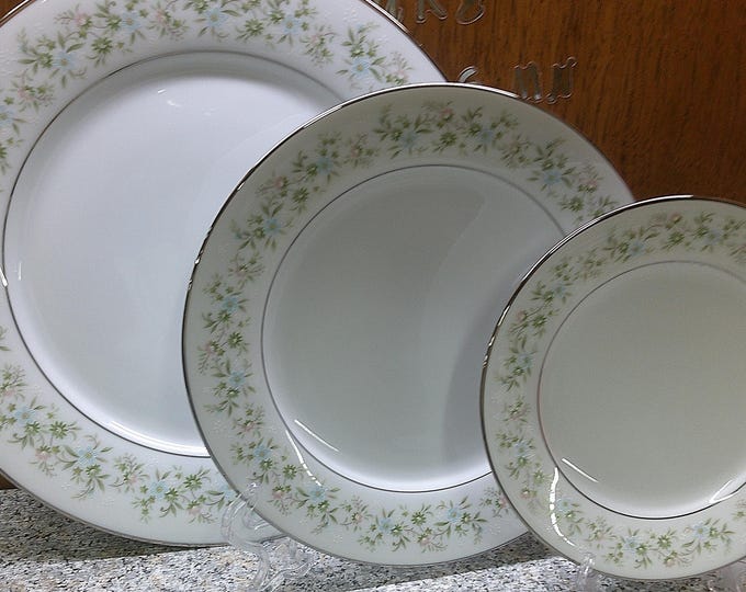 2407 Noritake Savannah #2031 Pink, Blue, Green Floral Fine China Dinnerware w/ Platinum Rim- Great Condition Choose from List: