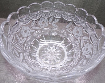 2609 Hand-Crafted Vintage Heavy Lead Crystal 8.5" Bowl w/Frosted Flowers & Scalloped Rim