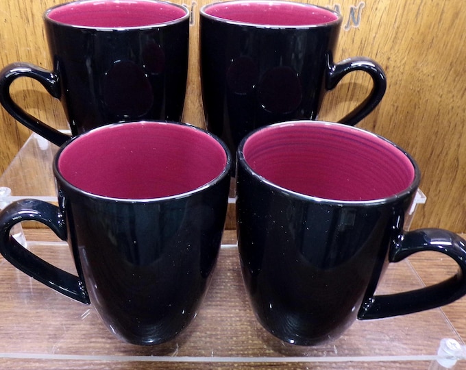 2504 Thomson Pottery Vintage 4.5" 12 oz Coffee Mugs Set of 4 - Black Outside / Red Inside - Great Condition