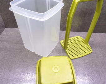 2605 Tupperware Pickle Keeper Avocado Green 3 Piece Pic-A-Deli Vintage 1330-8 - Good Condition