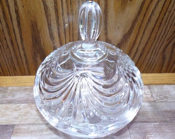 2508 Royal Crystal Rock 6" Covered Drapery Clam Shell Candy Dish with Scalloped Edges - Excellent Condition