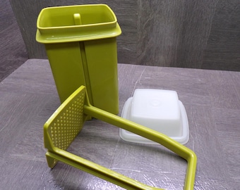 2606 Tupperware Pickle Keeper Avocado Green 3 Piece Pic-A-Deli Vintage 1330-8 - Good Condition