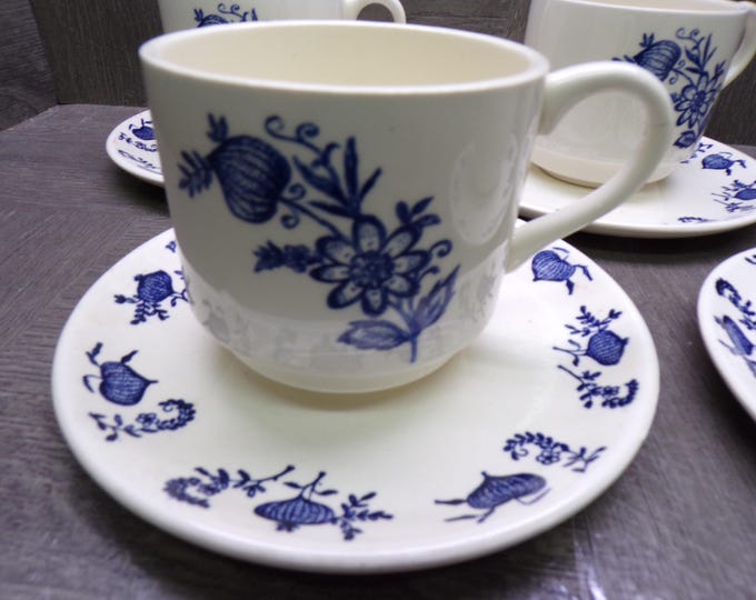 2602 Scio Pottery Old Town Blue Onion Vintage 1950's Ohio, USA 8 pc Set (4 each) 8 oz Cups & Saucers - 1 Cup has a Cracked Handle