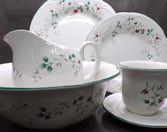 2606 Pfaltzgraff USA Winterberry Christmas Holiday Discontinued Vintage 1991 Stoneware - Choose From List: