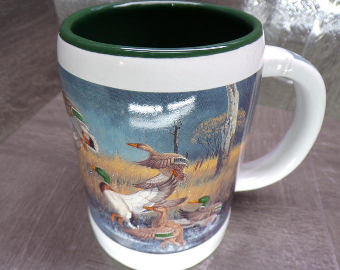 2602 Wonderland Graphics Fowl Weather .5 Liter Collector Mug by Hayden Lambson - Great Condition