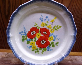 2508 Mikasa Country Club Oven to Table 11" Dinner Plate Beautiful Floral w/ Raised Blue rim - Excellent Condition