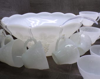 2606 Anchor Hocking Vintage Harvest Grape Milk Glass 26 pc Punch Set