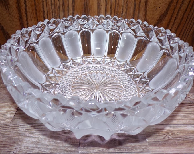 2511 Frosted Paneled Pattern 24% Lead Crystal Centerpiece Serving Bowl Vintage 9" Sawtooth Rim - Excellent Condition No Chips or Cracks