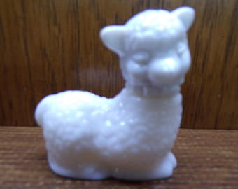 2506 Avon Lamb 3" Vintage Empty After Shave Bottle Decanter - Great Condition