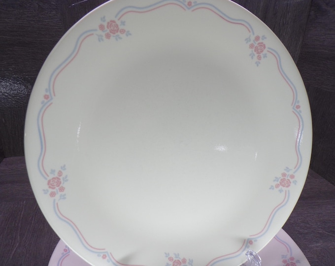 2602 Corelle English Breakfast Vintage 10.25" Dinner Plates Pink & Blue Floral - Great Condition Light Scratches