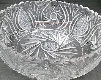 2401 Pinwheel & Star Pattern Vintage Deep Pressed Heavy Glass 9.5" Bowl