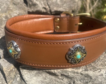 Luxus Leder Hundehalsband breit gepolstert, Hundehalsband mit Ornamenten, Hundehalsband mit Conchos, Designer Hundehalsband