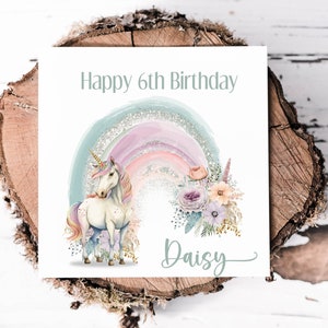 Biglietto di compleanno personalizzato con unicorno e arcobaleno floreale da favola per bambina, personalizzabile con nome ed età, biglietto magico per figlia e nipote