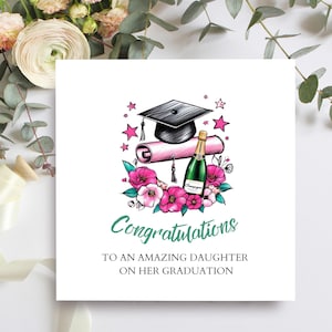 Carte de remise de diplôme personnalisée pour fille, petite-fille, nièce ou amie, carte de félicitations de remise de diplôme avec casquette, diplôme, champagne et fleurs