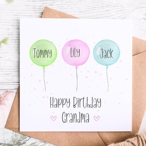 Carte d'anniversaire grand-mère personnalisée de petits-enfants avec des ballons, personnalisée avec des noms, joli design pastel